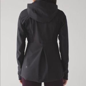 Lululemon Sleet sprinter jacket. Sz 6. Worn once!